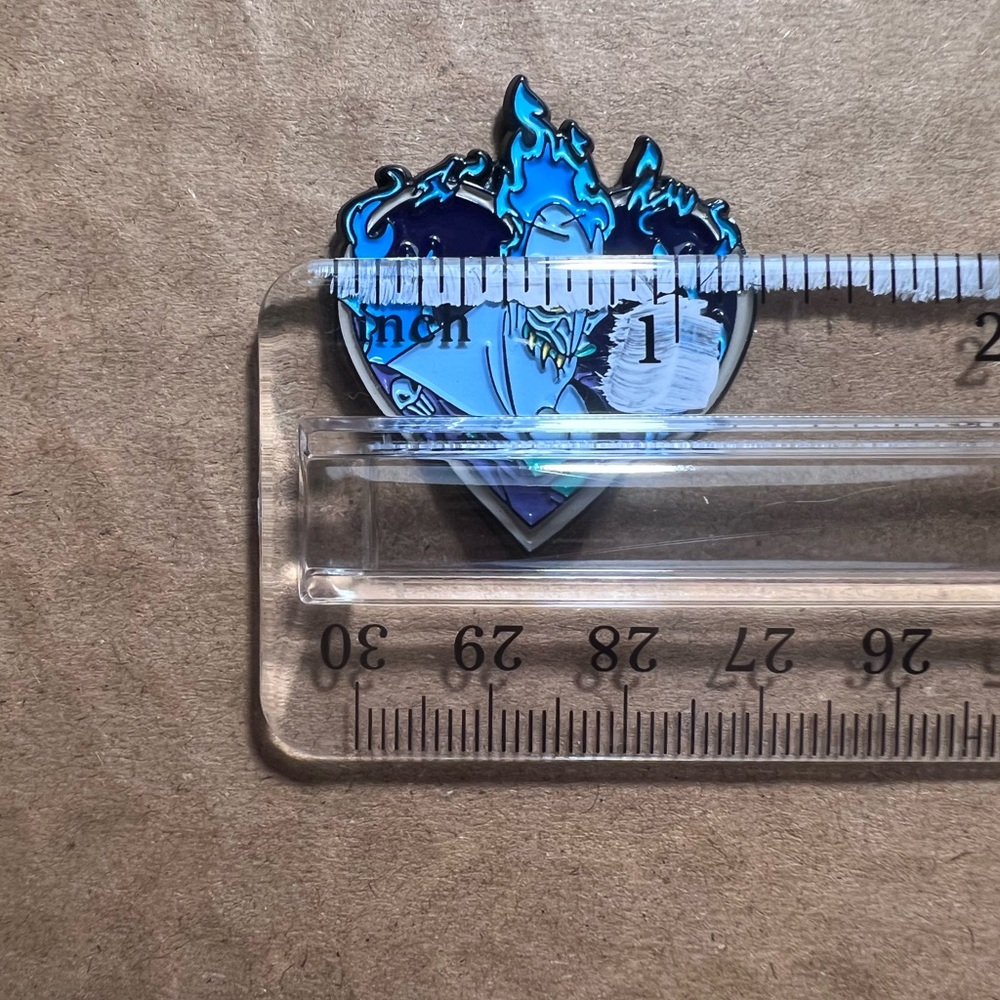 HADES HEART ON FIRE FANTASY ENAMEL PIN - Picture 8 of 9